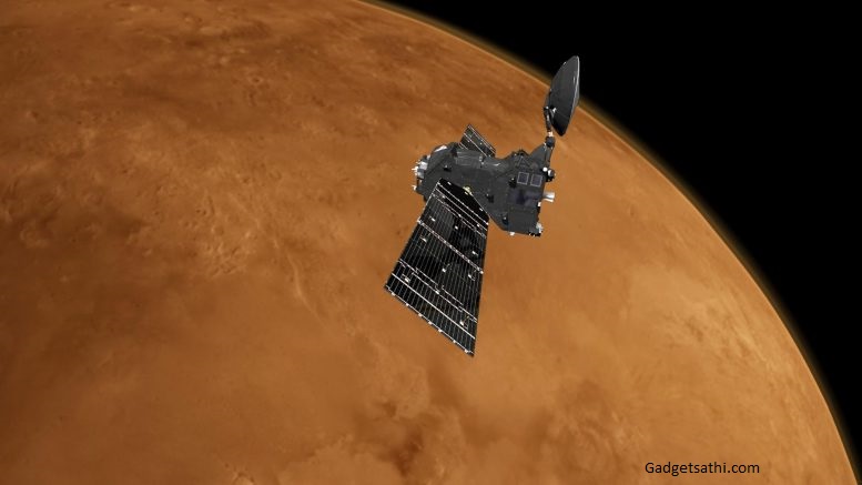 Hidden Water Found at Mars’s Grand Canyon
