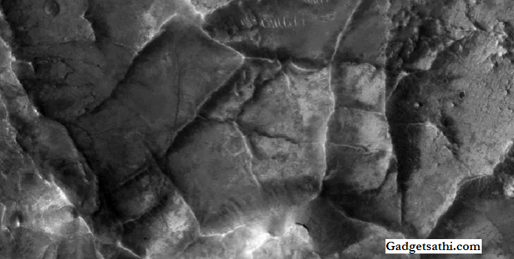Scientists Capture proof of Ancient Groundwater in Mars