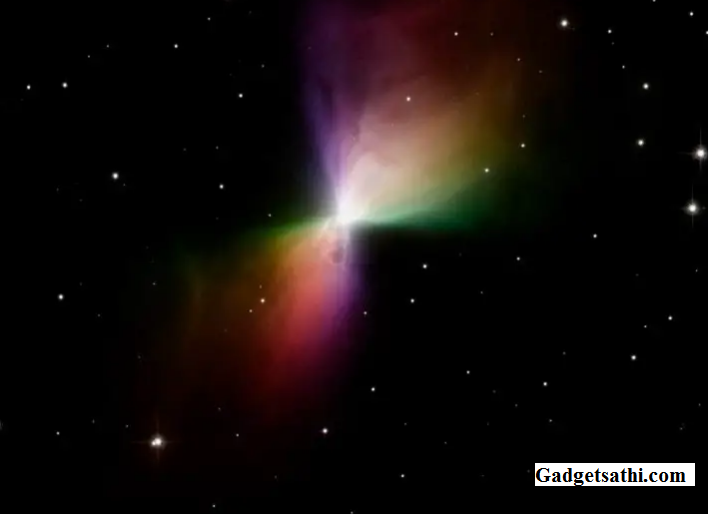 Hubble Space Telescope “Catches” Boomerang Nebula